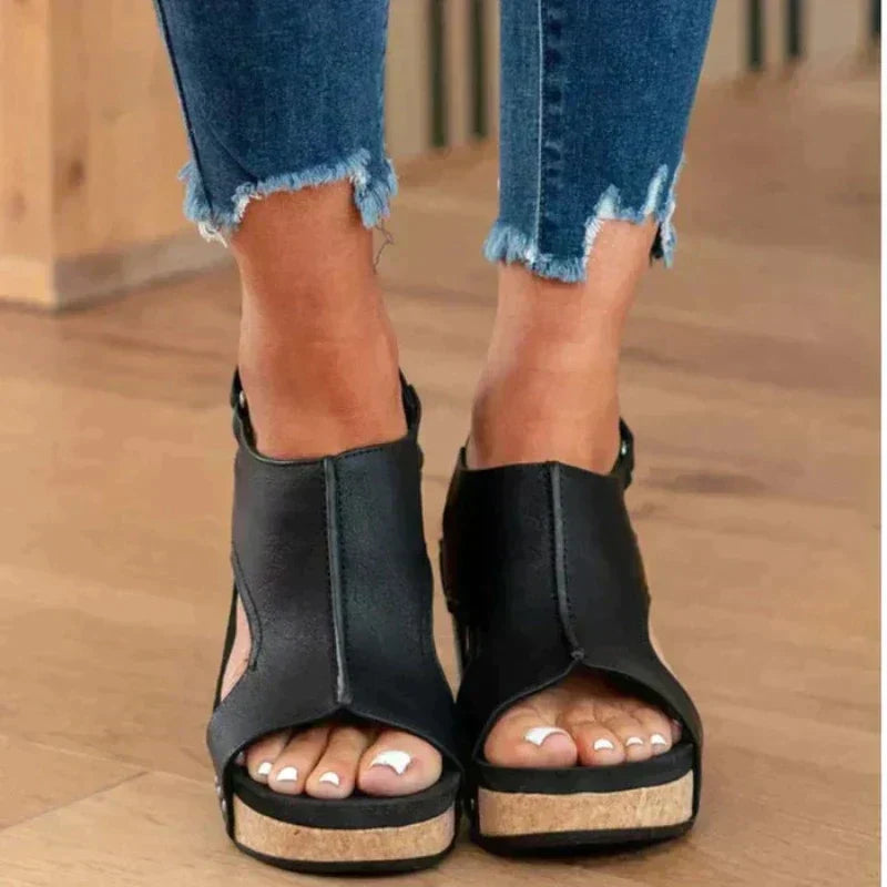 Women's Wide-Fit Comfort Sandals