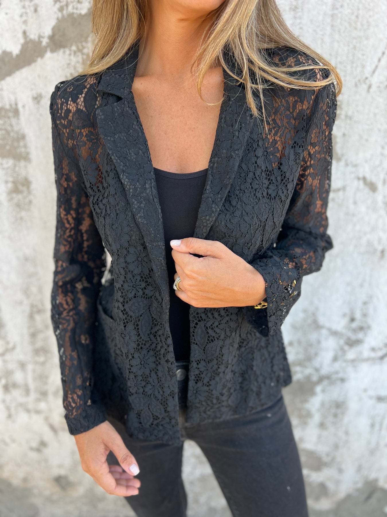 Lace Blazer – Black