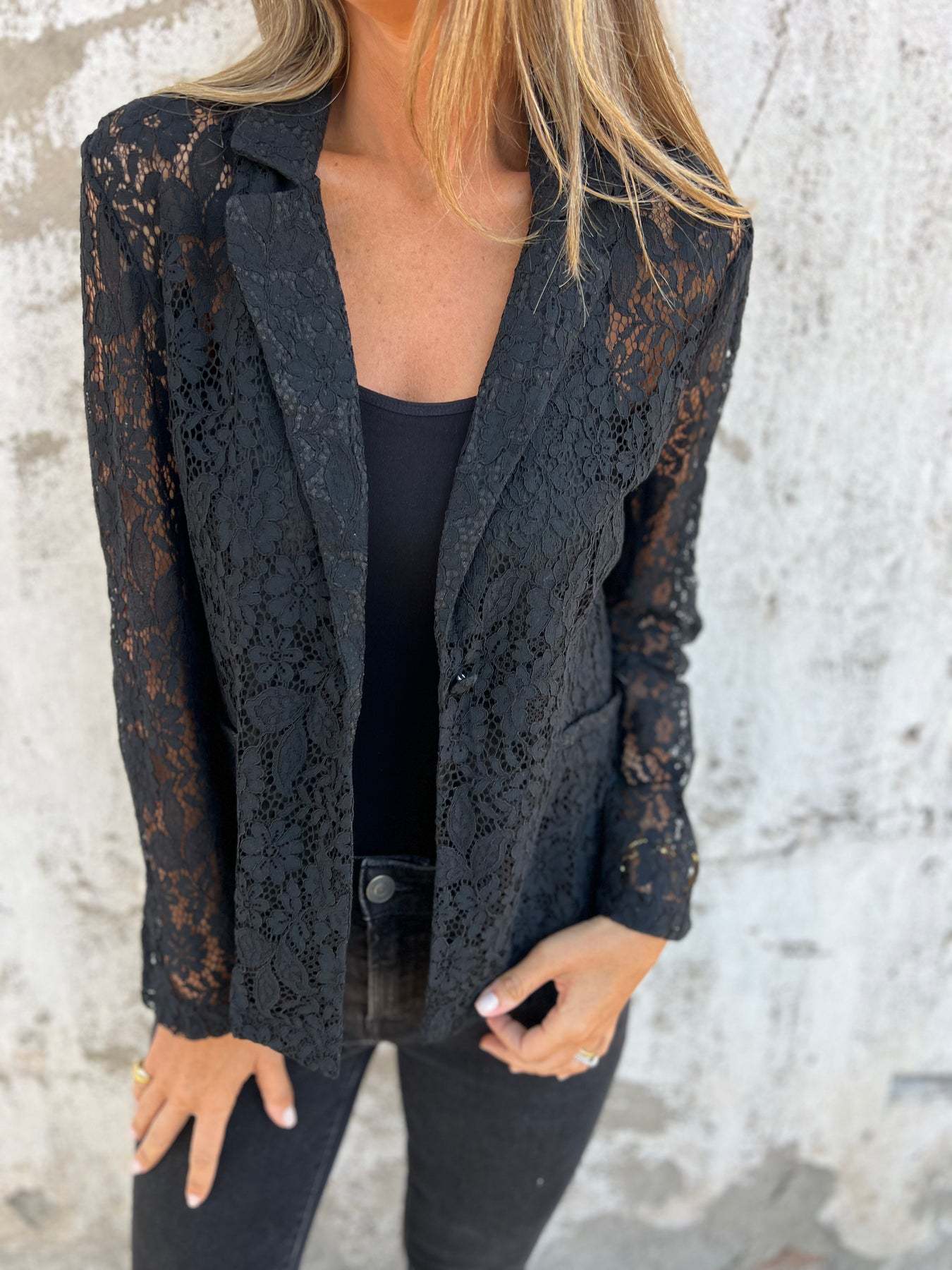 Lace Blazer – Black