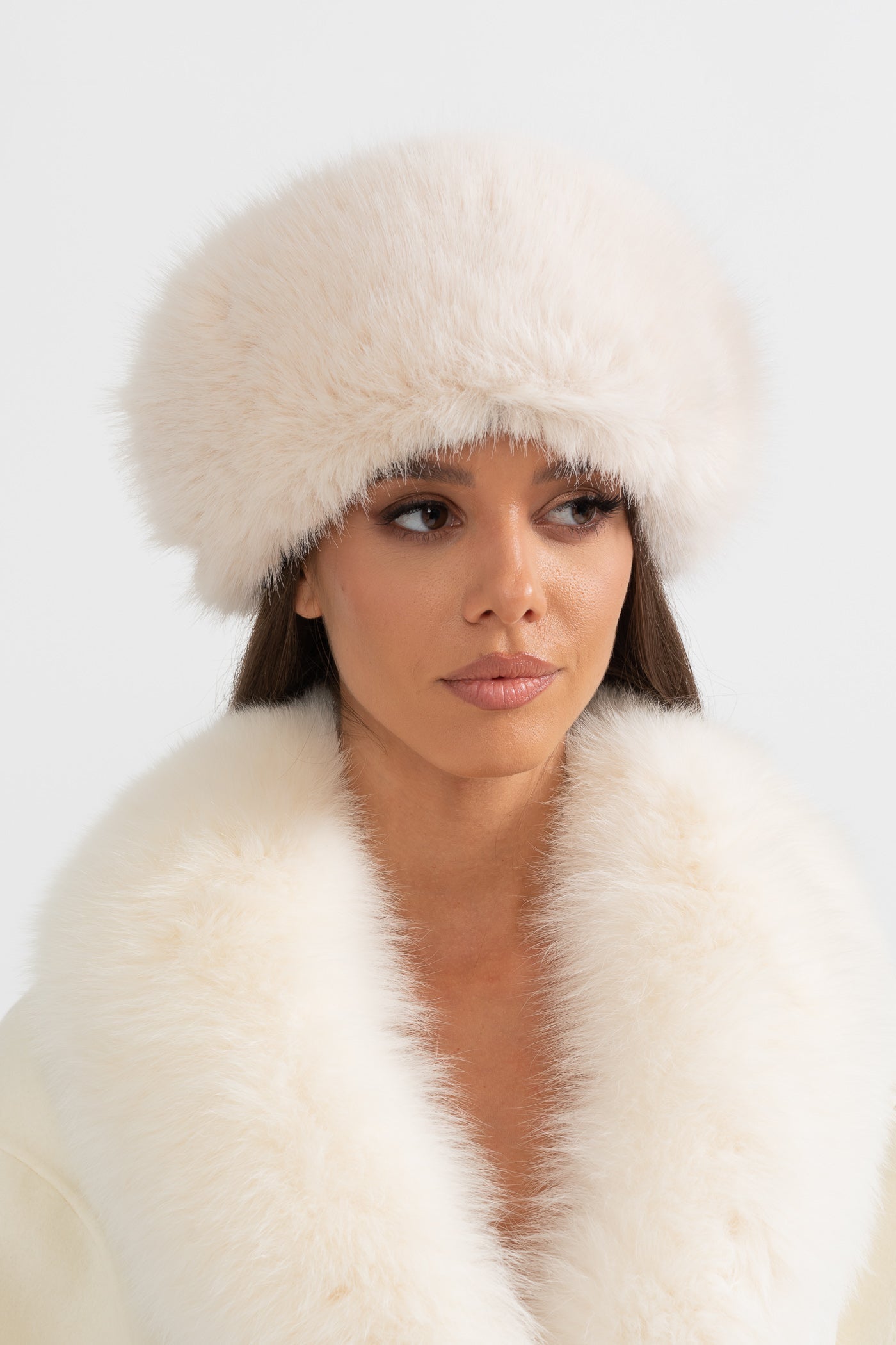 Women's Furry Wide-Brim Hat – Ivory