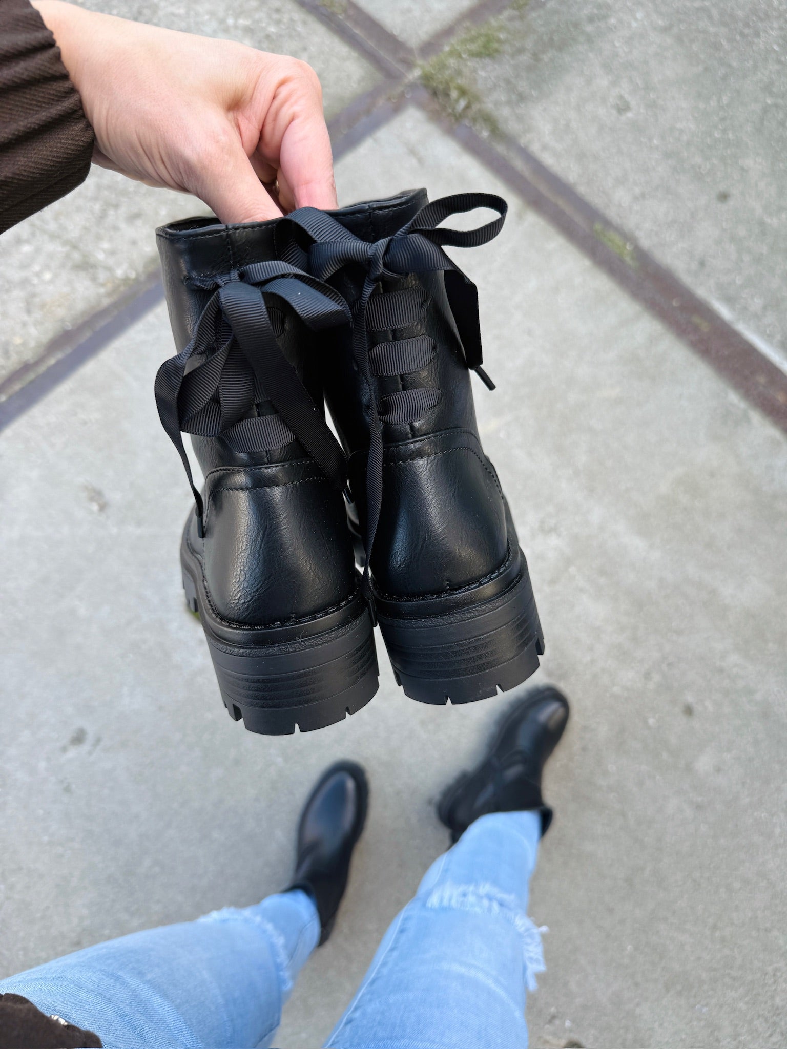 Women's Bow Detail Black Boots