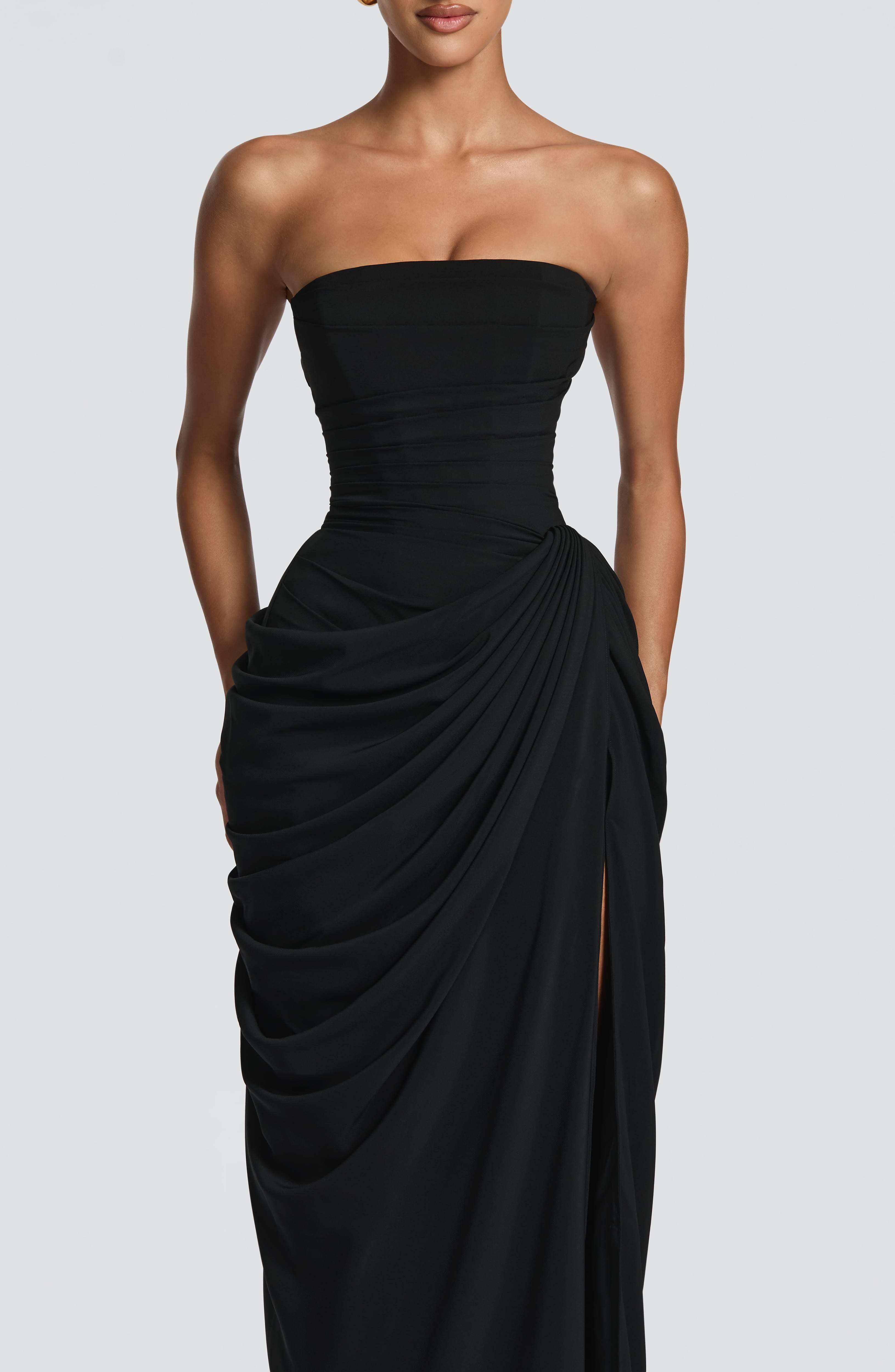 Cyra Maxi Dress – Black