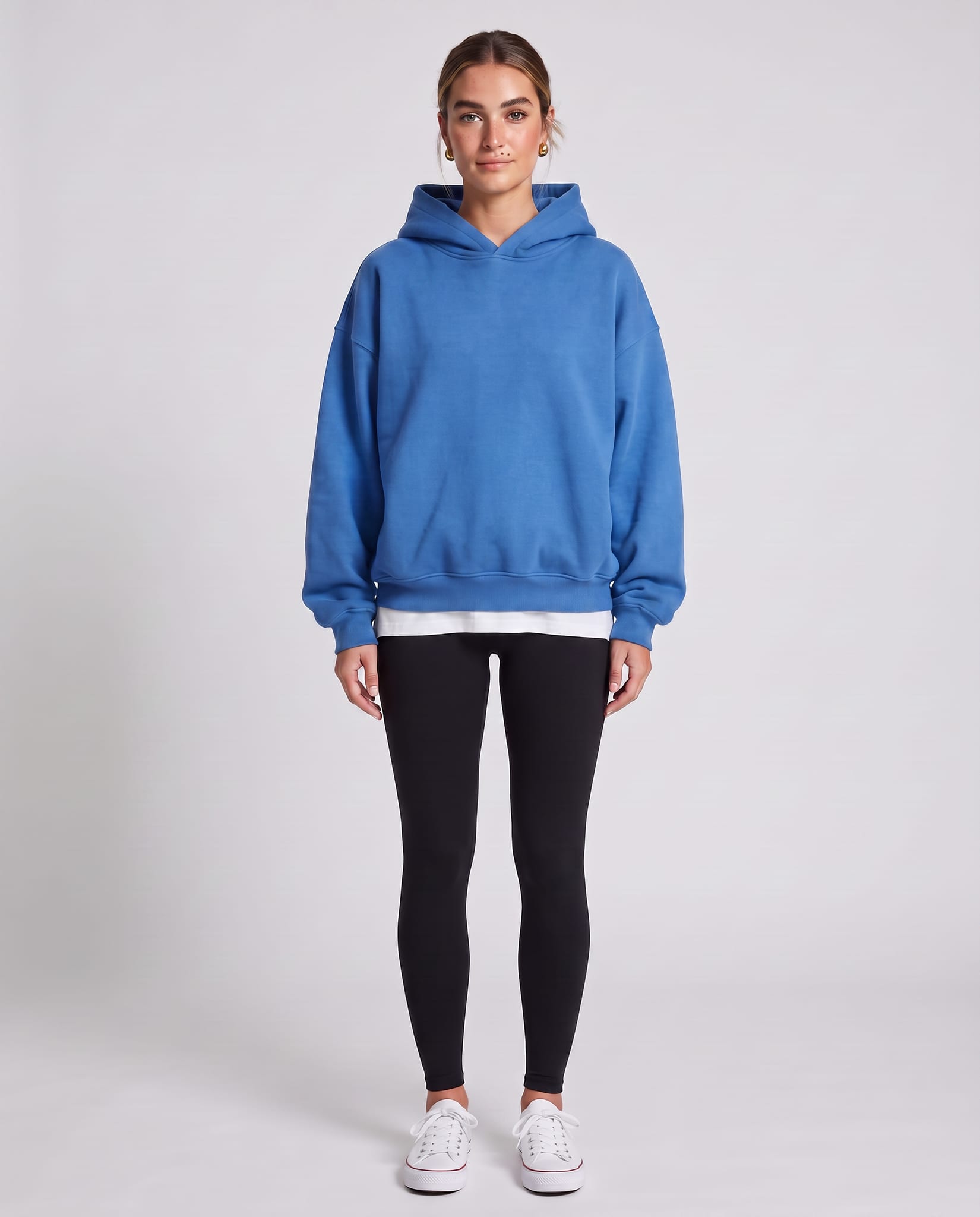Women's Oversized Everyday Hoodie Blue – model front view