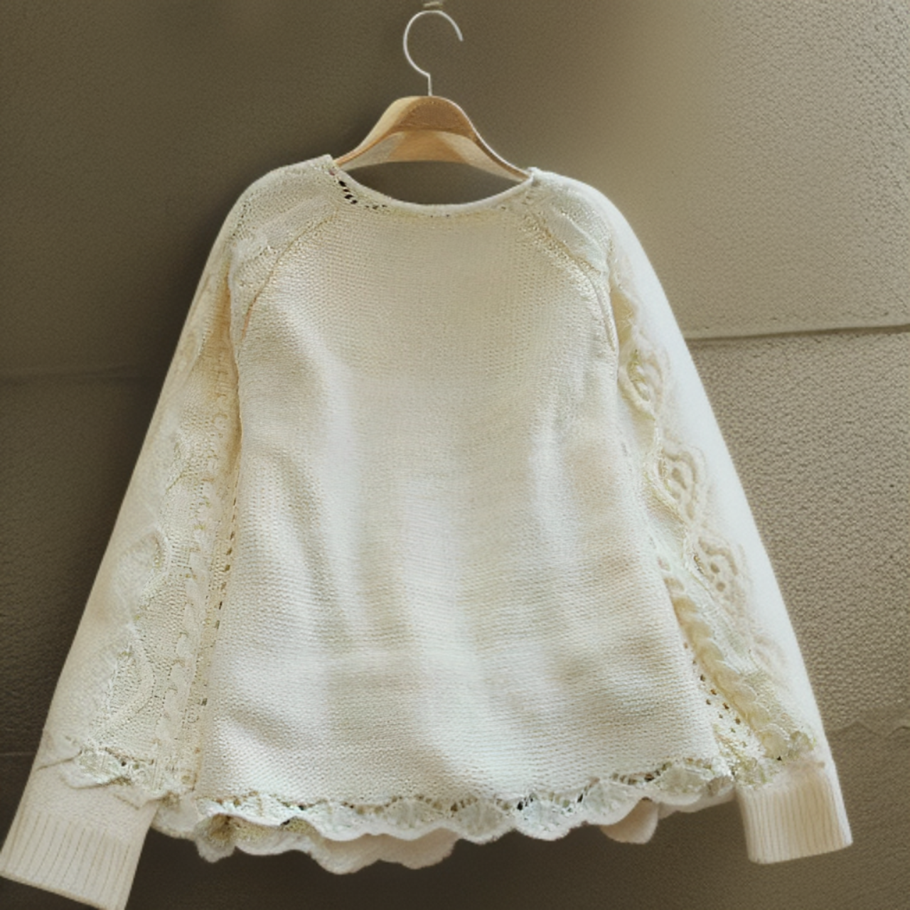 Women's Classic Knit Sweater – Red & White