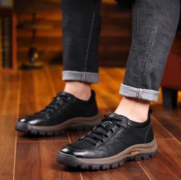 Supportive Comfort Sneakers – Black
