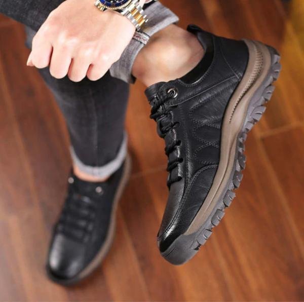 Supportive Comfort Sneakers – Black